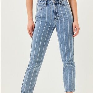 Pacsun mom jeans